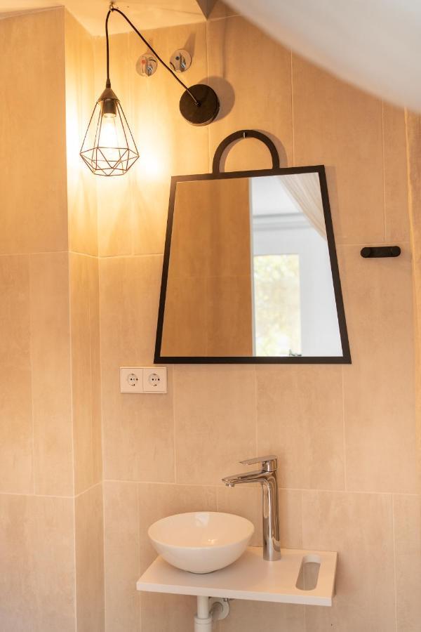 Sitges Beach Hostal ภายนอก รูปภาพ
